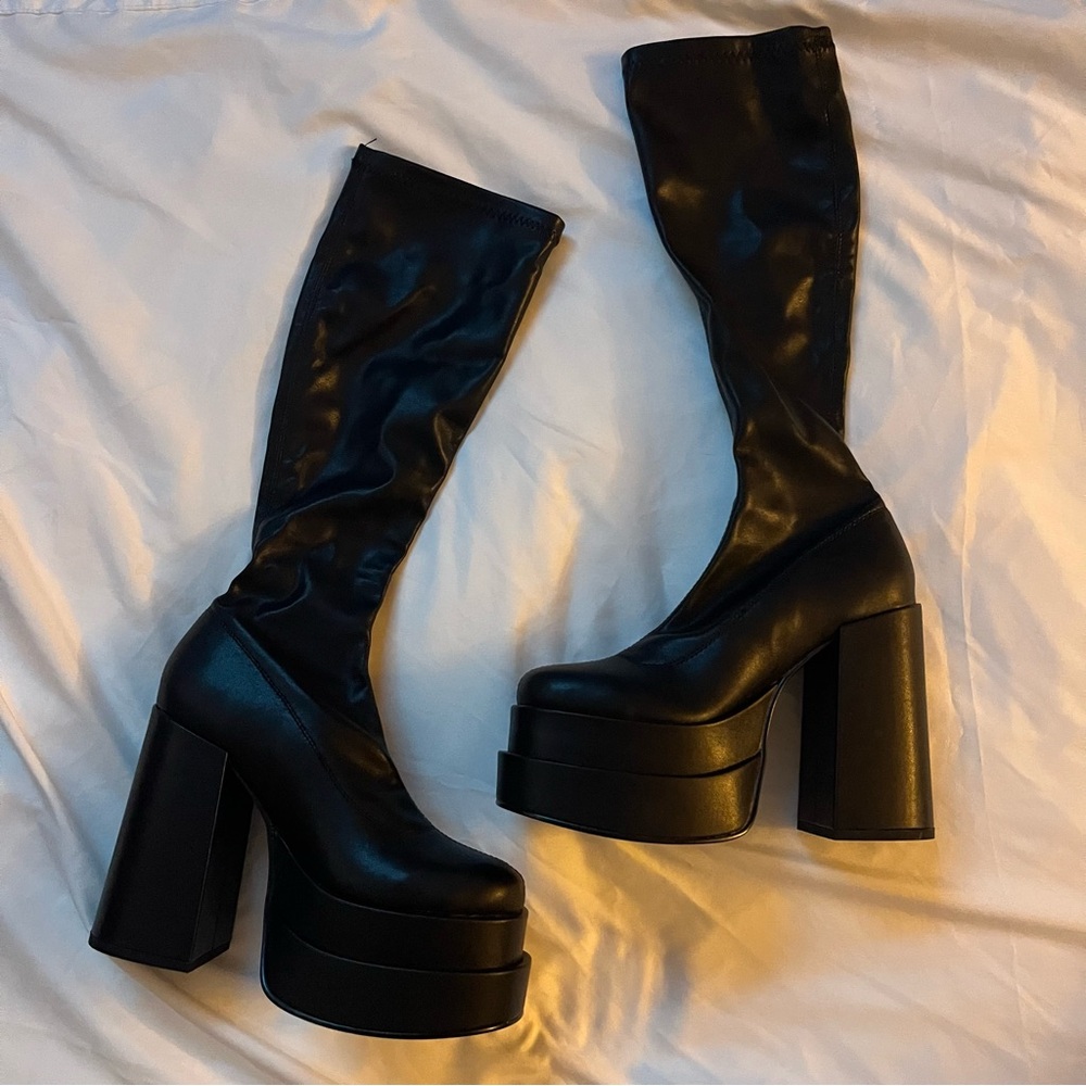 Steve Madden Cypress Black Boots